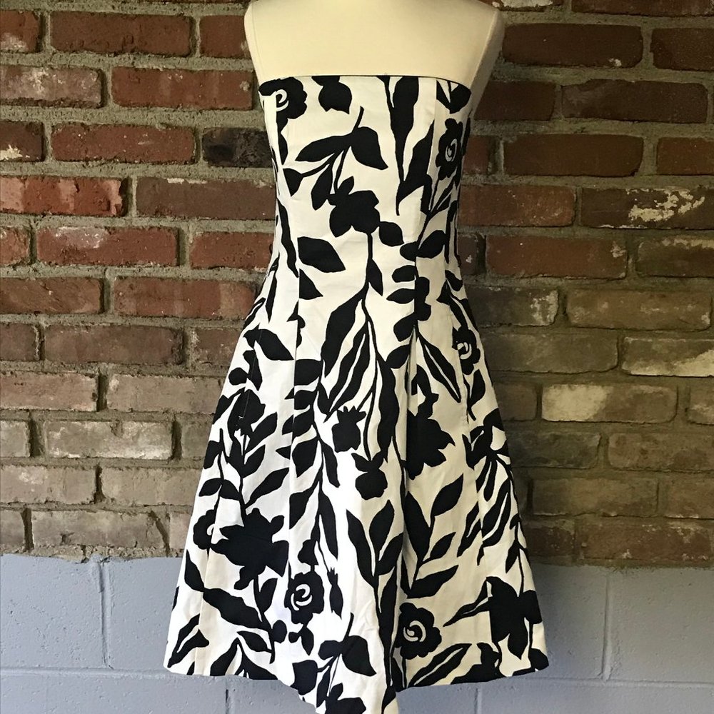 WHBM Black/White Strapless Dress - Size 6